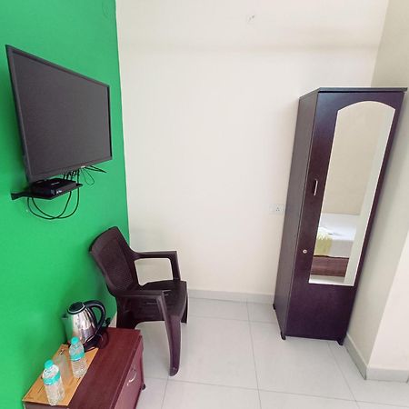 Green Tree Hotel-Near Vfs Global And Ramee Mall Ченнаи Экстерьер фото