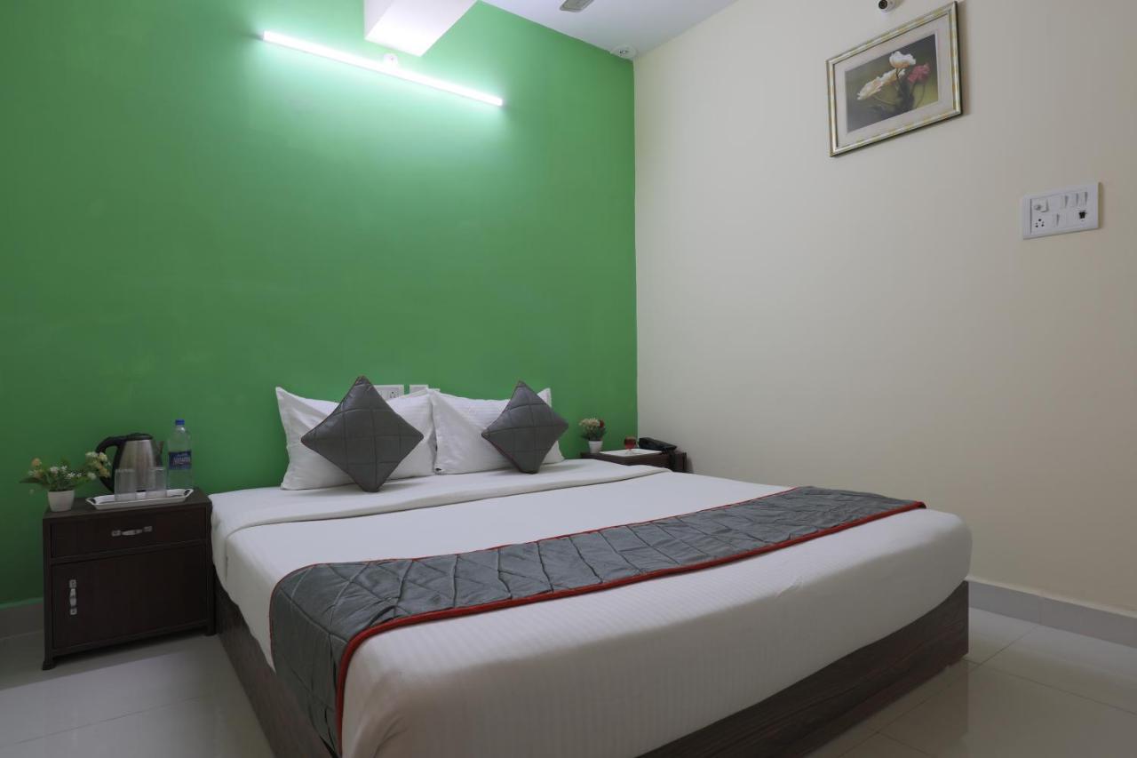 Green Tree Hotel-Near Vfs Global And Ramee Mall Ченнаи Экстерьер фото