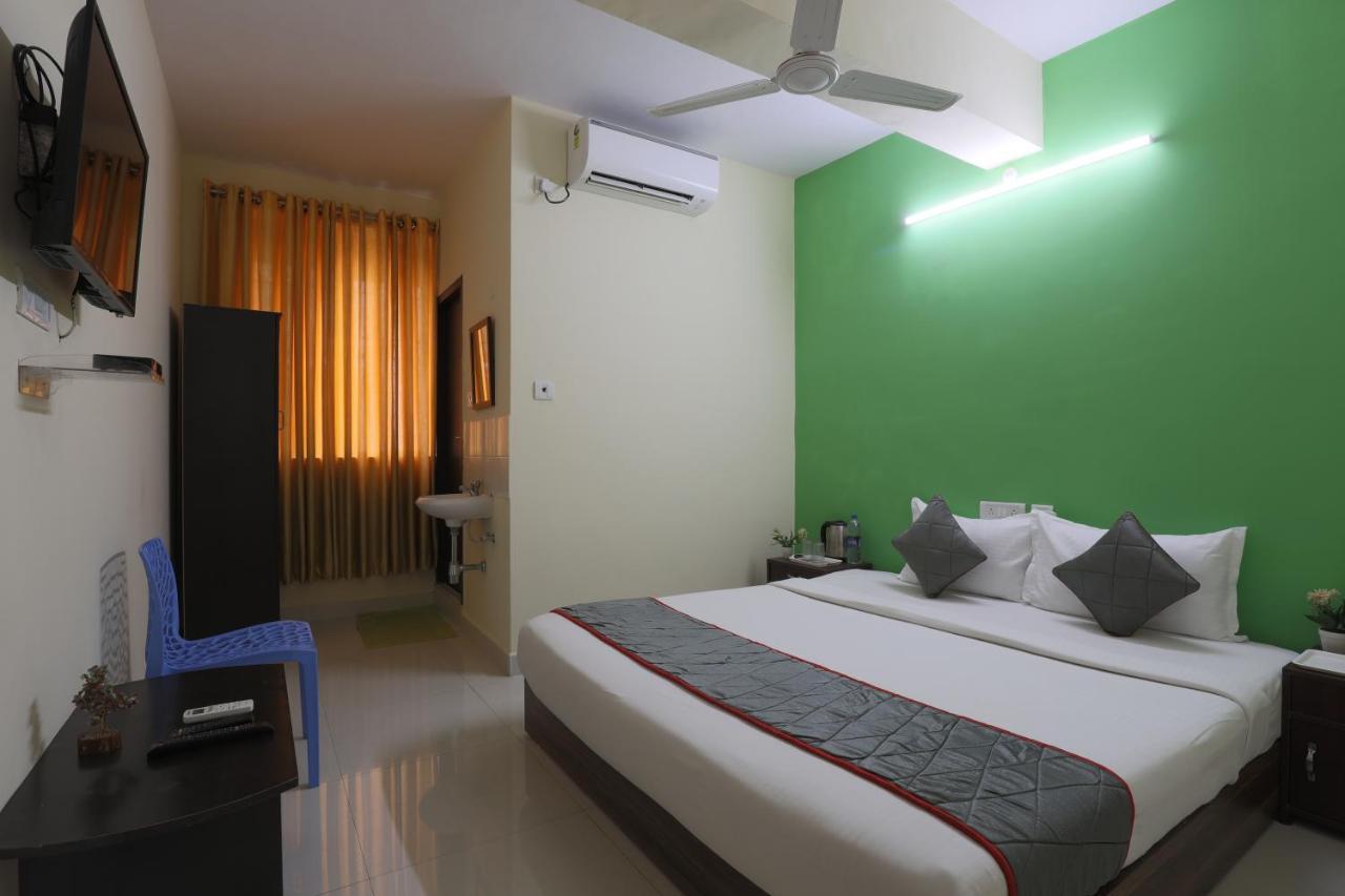 Green Tree Hotel-Near Vfs Global And Ramee Mall Ченнаи Экстерьер фото