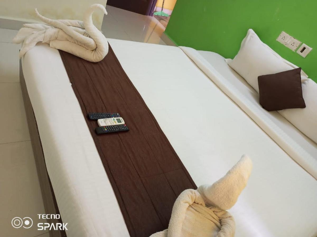Green Tree Hotel-Near Vfs Global And Ramee Mall Ченнаи Экстерьер фото