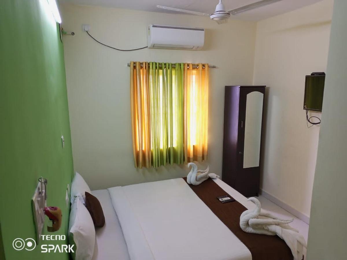 Green Tree Hotel-Near Vfs Global And Ramee Mall Ченнаи Экстерьер фото