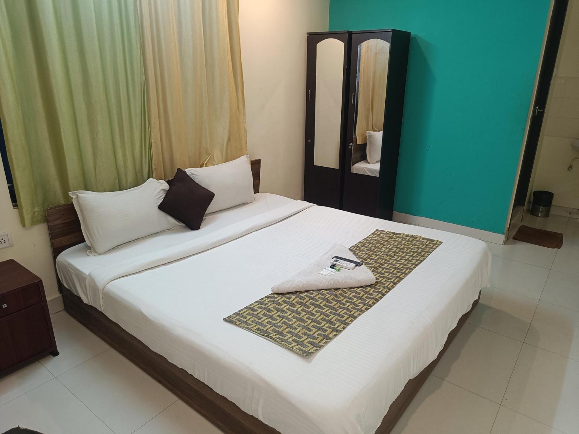 Green Tree Hotel-Near Vfs Global And Ramee Mall Ченнаи Экстерьер фото